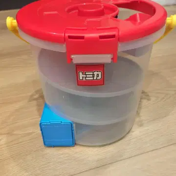 토미카 수납 버킷 빨간색 파랑