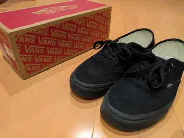 VANS 오센틱 블랙 스웨이드 스니커즈