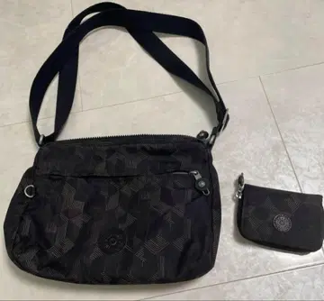 Kipling 블랙 숄더백 미니 지갑 포함