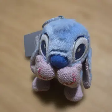 스티치 플러시 키체인