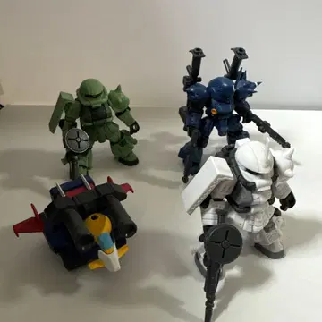 모빌슈트 앙상블 조립 완료 4체 세트