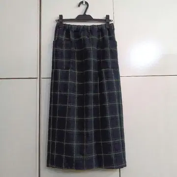 새상품 NARU 체크 스커트