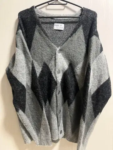 BACKERS 다이아몬드 패턴 가디건