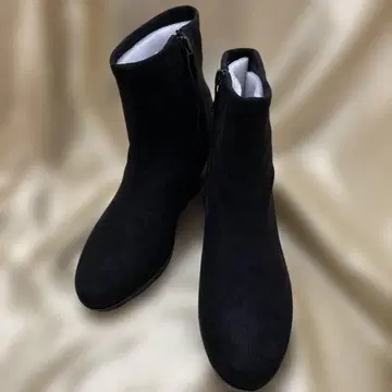 미사용 새상품 누벨 보 릴랙스 스웨이드 숏부츠 블랙