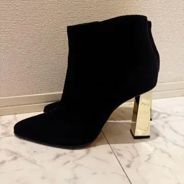 ZARA 블랙 스틸레토 부츠