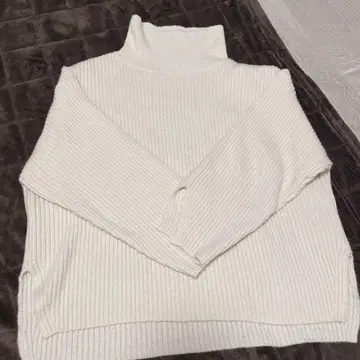 오늘 한정 가격 아이보리 리브 터틀넥 스웨터