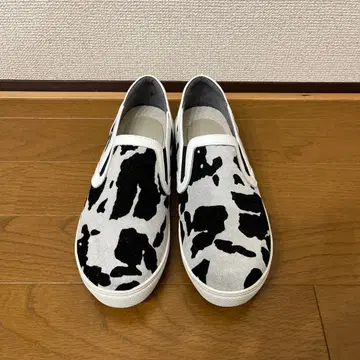 FELICE 소가죽 홀슈타인 패턴 슬립온 스니커즈 23.5cm