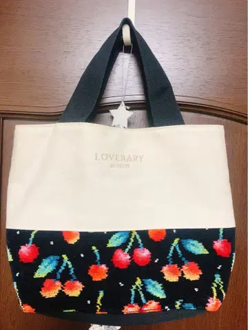 러브러리 바이 페이러 FEILER 체리 도트 토트백 블랙