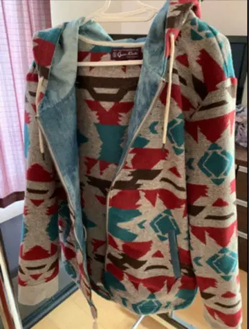 기하학 패턴 후드티