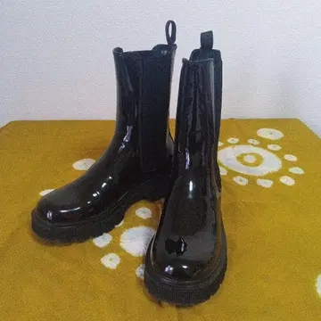 블랙 러버 숏부츠 손잡이 포함