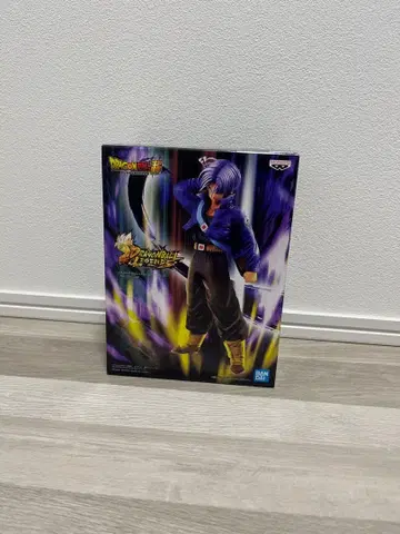 드래곤볼 레전즈 트랭크스 피규어