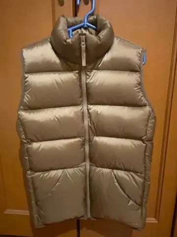 빔즈 마못 다운 베스트 S 몇 회만 착용