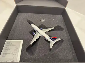 herpa premium boeing737-300 Delta 1/200