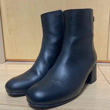 MARIAN 블랙 가죽 부츠 35 22.5cm