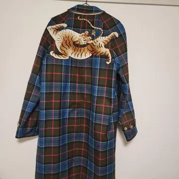 호랑이 자수 체크 무늬 롱 코트