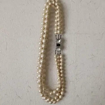 petite robe noire 쁘띠 로브 노아 3연 코튼 펄 목걸이