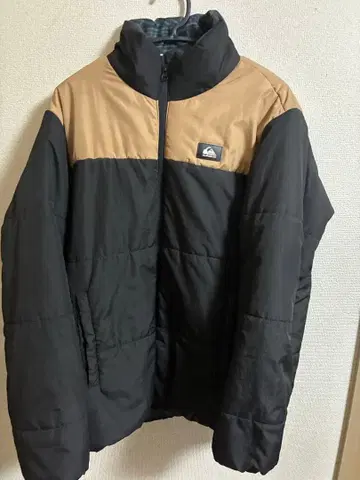 Quiksilver 다운 자켓 L 블랙/베이지