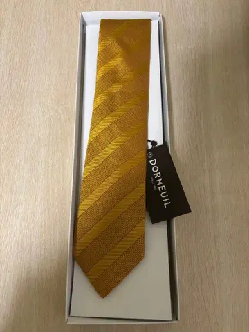 Dormeuil 도멜 골드 스트라이프 패턴 넥타이 프랑스제