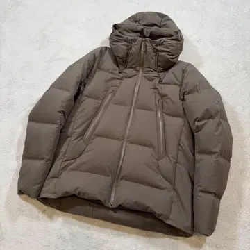 데상트 올마운틴 마운테니어 DAMUGK32U 카키 XO 사이즈