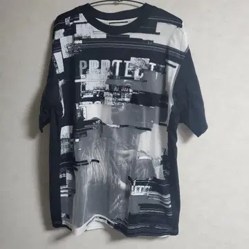 TAAKK 그래픽 T셔츠 블랙/화이트 사이즈 2