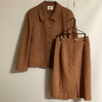 월드 울 브라운 자켓 & 스커트 셋업
