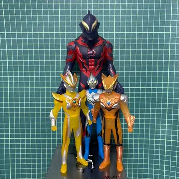 울트라맨 베리알과 루브 후마 로쏘