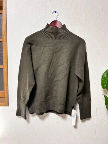 야마다야 수르7 카키 긴팔 하이넥 니트 스웨터 새상품