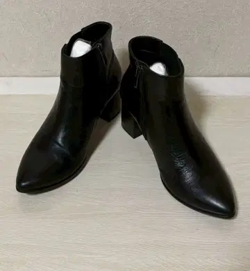 ECCO 에코 천연 가죽 스틸레토 숏부츠 35