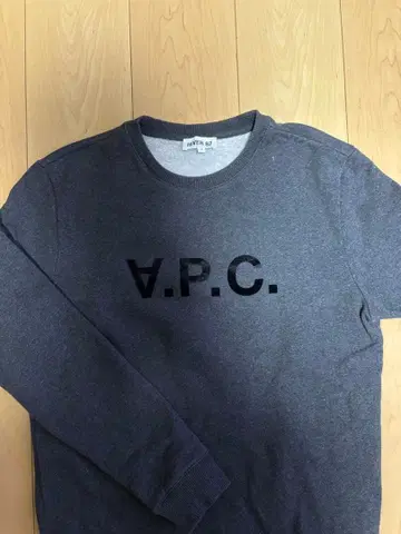 APC HIVER87 한정판 맨투맨