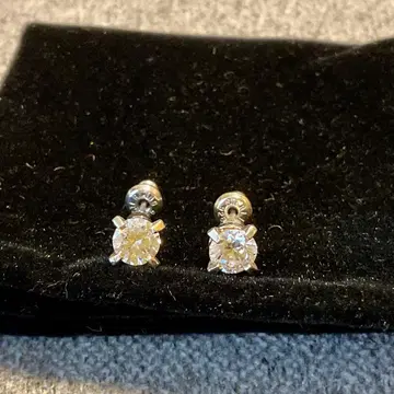 양쪽 귀 e.m. 흔들리는 지르코니아 귀걸이 2개 세트 이엠