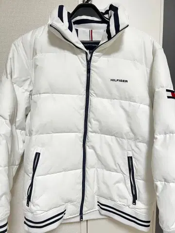 새상품급 TOMMY HILFIGER 화이트 다운 자켓