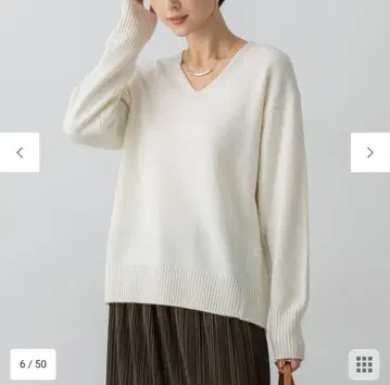 이번 시즌 [ VERY 12월호 게재 ] 캐시미어 블렌드 V넥 니트