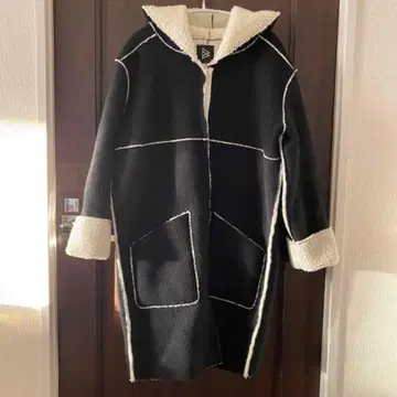 barak 바락 무스탕 보아 코트 롱 코트 블랙