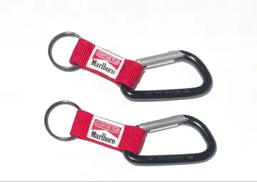 말보로 카라비너 키링 빨간색 말