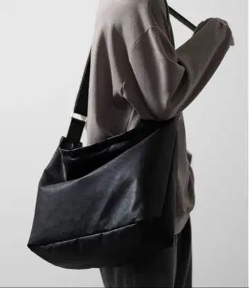 [ CLEL ] 루즈 빅 크로스 숄더백