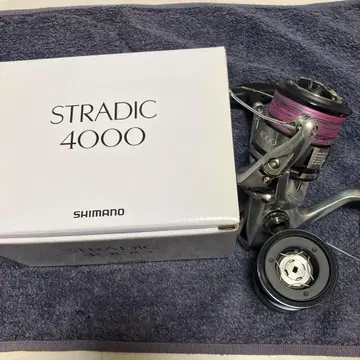 SHIMANO STRADIC 4000 스피닝 릴