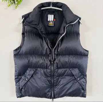 하자품 인기 BURTON 블랙 다운 베스트 M 사이즈 스노우보드