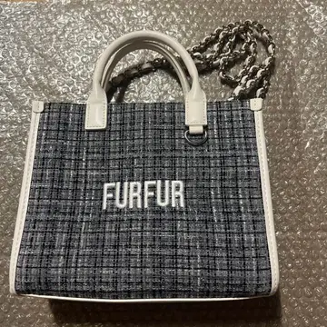 FUR FUR 트위드 로고 토트백 그레이