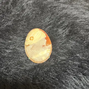 작가 사인 있음 이탈리아제 쉘 카메오 브로치