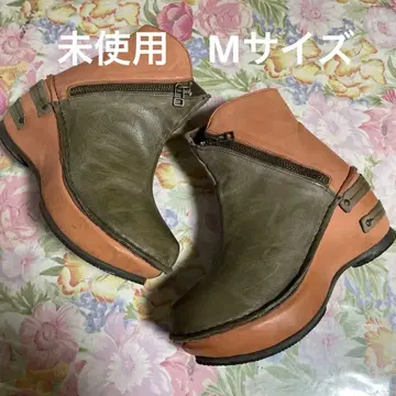 미사용 히나 데이 그린 카키와 더스티 핑크 투톤 부츠 M 사이즈
