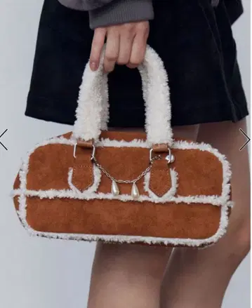 브라운 스웨이드 퍼 숄더백