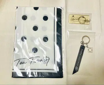 XIIX TenTwenty 손수건 키링