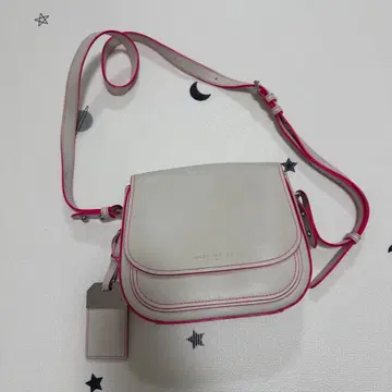 MARC JACOBS 화이트와 핑크 숄더백