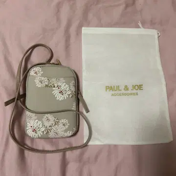 PAUL & JOE 꽃무늬 컴팩트 숄더백