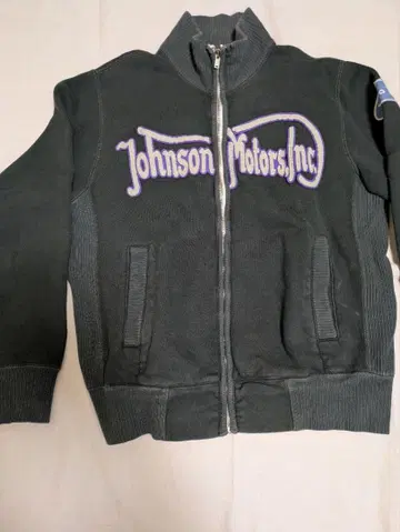 토이즈 맥코이 존슨 모터스 지퍼 맨투맨