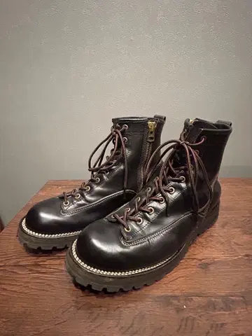 SLOWWEARLION 레이스업 부츠 사이드 ZIP 차심