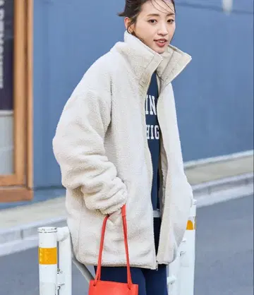 프릭스스토어 스탠드 카라 리버서블 보아 블루종