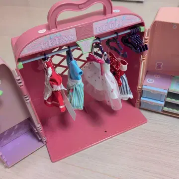 리카짱 드레스룸 4벌 포함