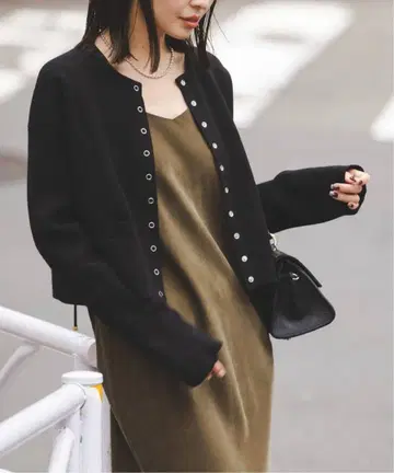 스무스 편직 스냅 숏 가디건