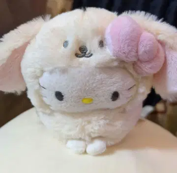 헬로키티 앉아있는 토끼 인형 산리오 봉제 인형 2019년경